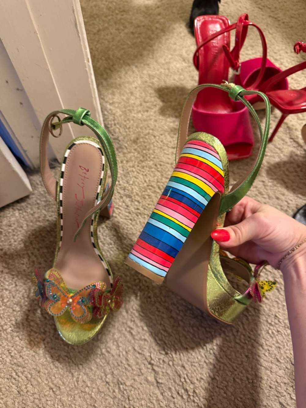 Betsey Johnson Metallic Green Butterfly Strap Heels - like new - Picture 3 of 3
